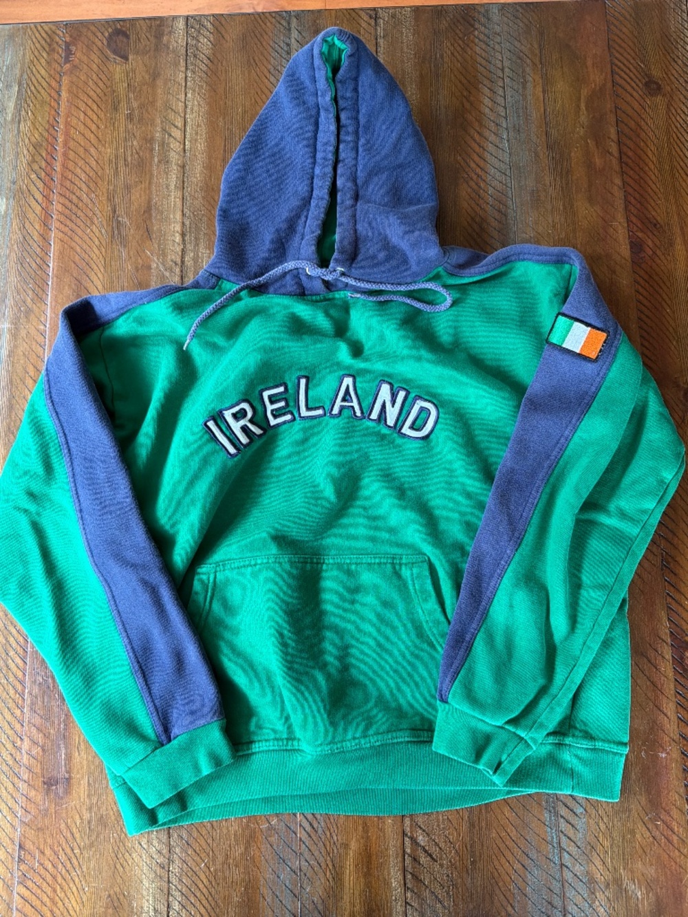 Women’s Ireland Graphic Sweatshirt Top XL